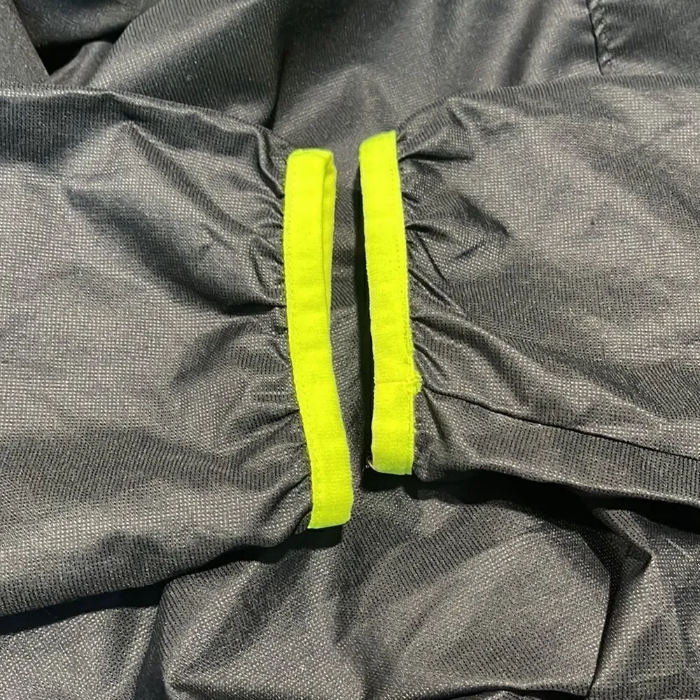 𝅺Under Armour All Season Gear Running Jacket Sz S